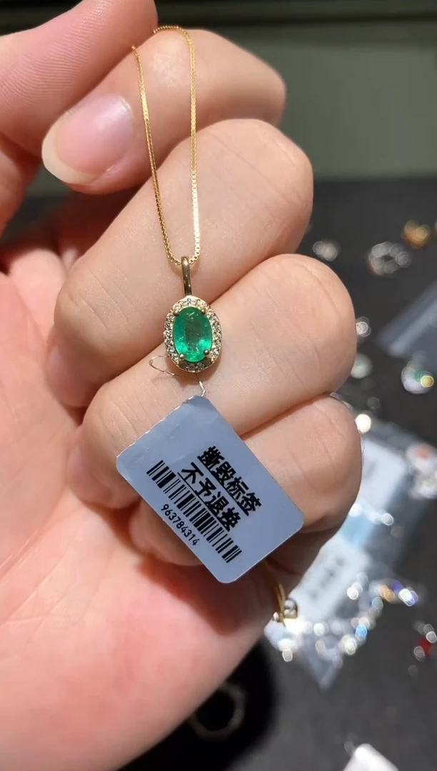 颈饰银S925镶嵌祖母绿吊坠