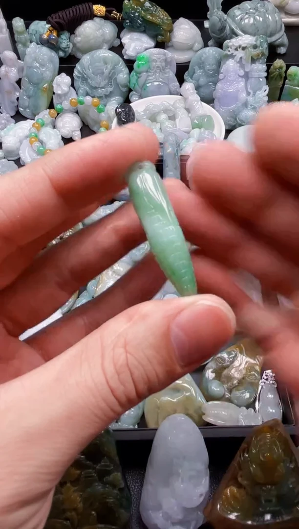 翡翠未镶嵌颈饰天然翡翠a货