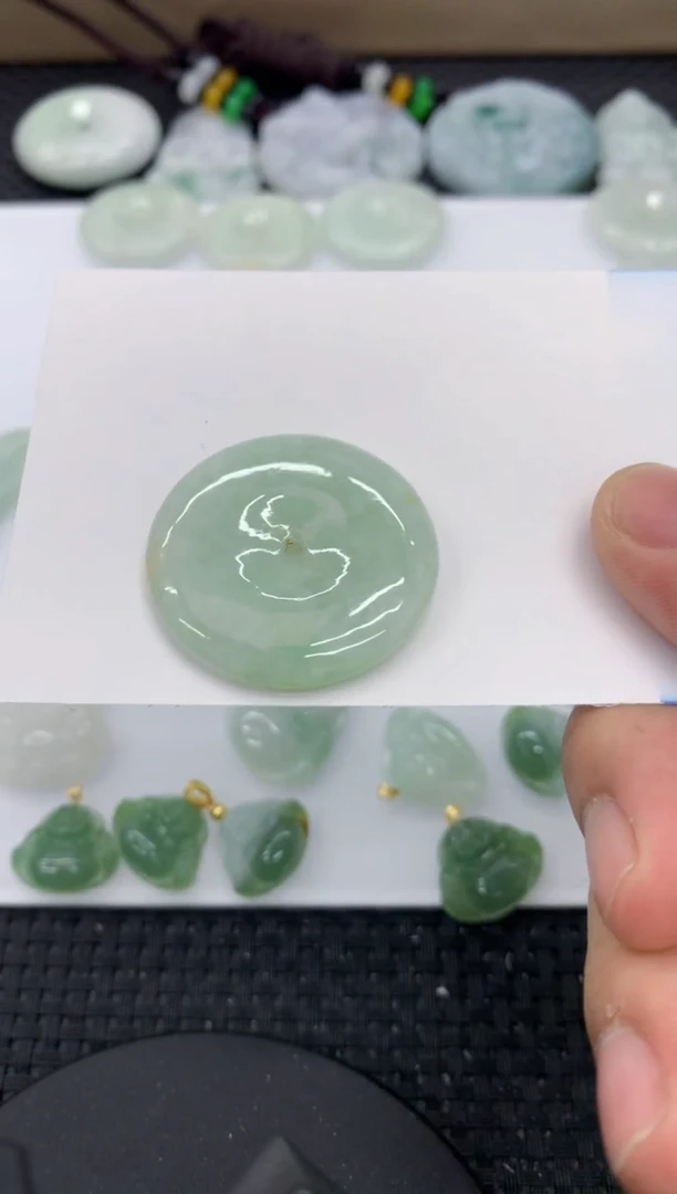 【闪购商品】翡翠颈饰未镶嵌1111111111