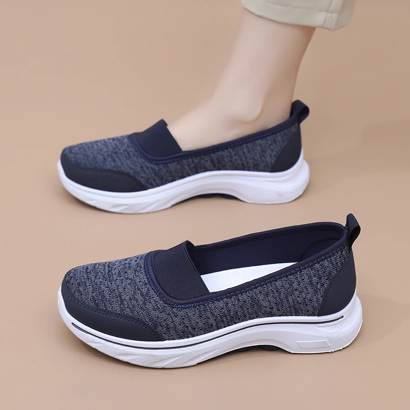 2025夏季新款老北京布鞋休闲鞋舒适透气单鞋防滑耐磨一脚蹬妈妈鞋