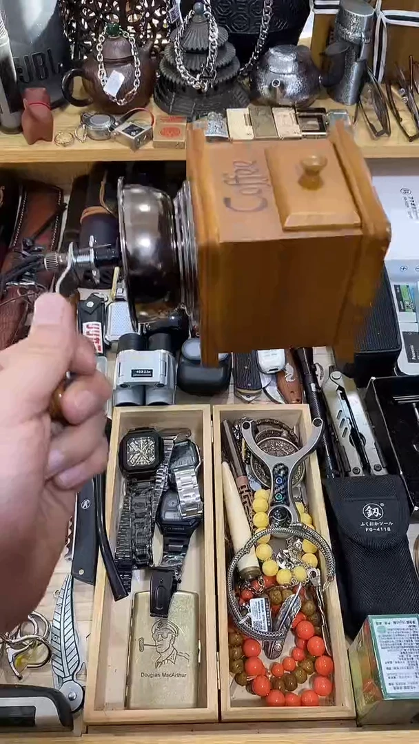 瓷片闪购商品  如图所示