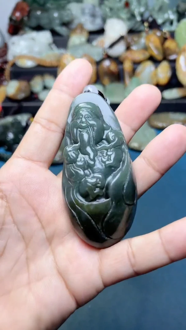 未镶嵌和田玉把件-