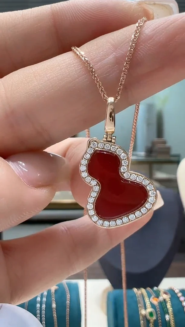 【闪购商品】钻石吊坠(不含链)18K金镶嵌满钻红葫芦吊坠