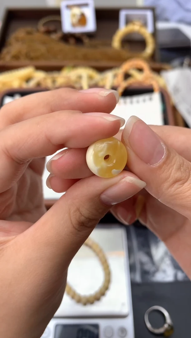 【闪购商品】琥珀珠宝奇石未镶嵌089琥珀蜜蜡花粉小坑