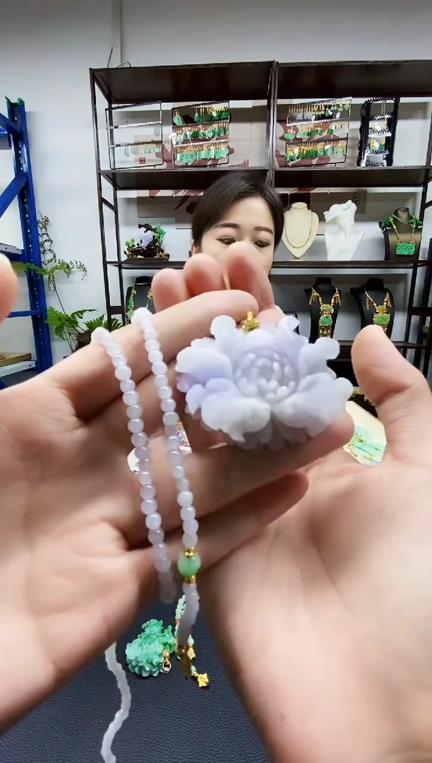 颈饰未镶嵌翡翠吊坠