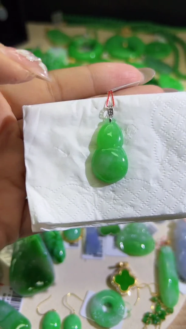 【闪购商品】翡翠颈饰18K金镶嵌Q缅料A货翡翠/支持复检/一件