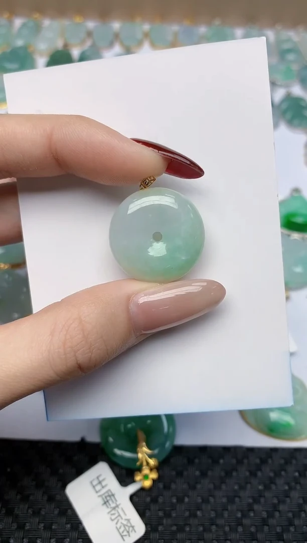 【闪购商品】翡翠颈饰18K金镶嵌天然翡翠a货