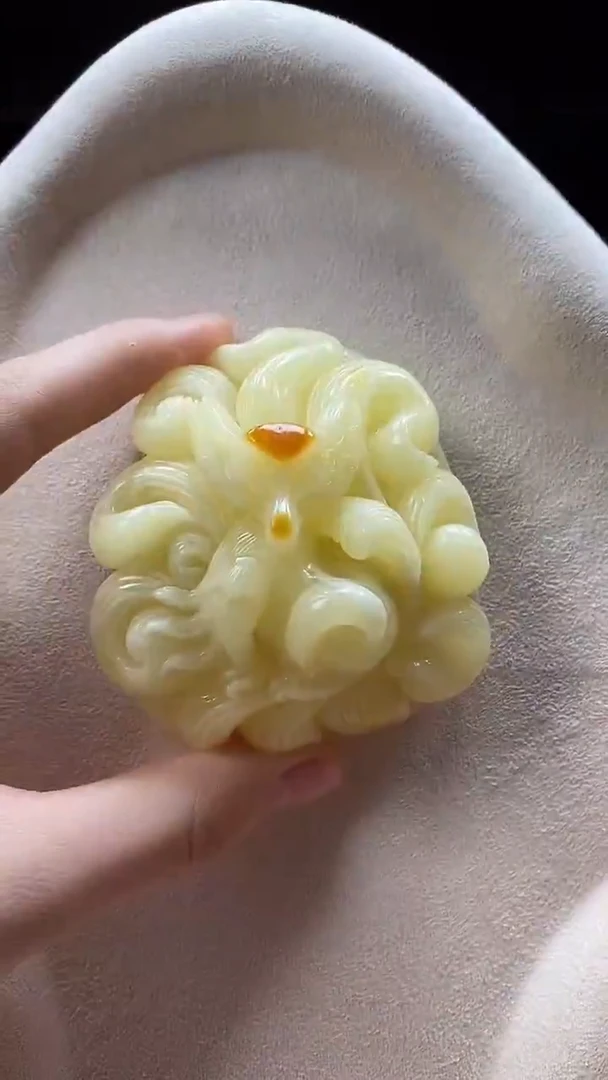 琥珀吊坠(赠链)未镶嵌吊坠