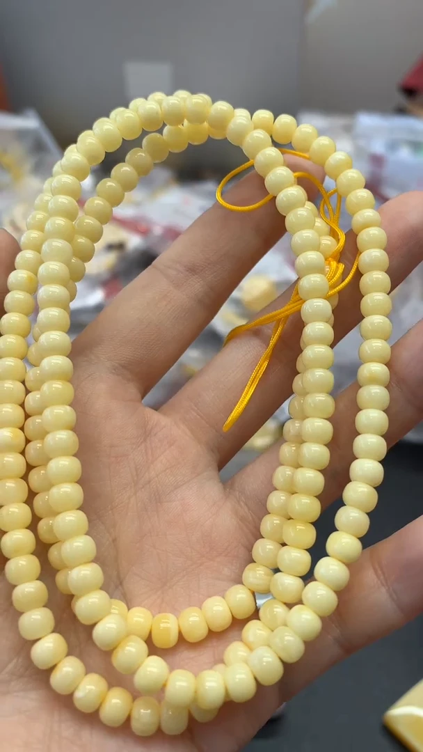 未镶嵌琥珀珠宝奇石2818