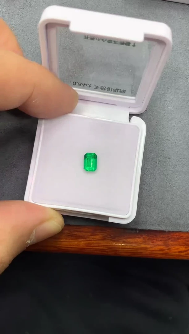 裸石祖母绿0.84ct 63