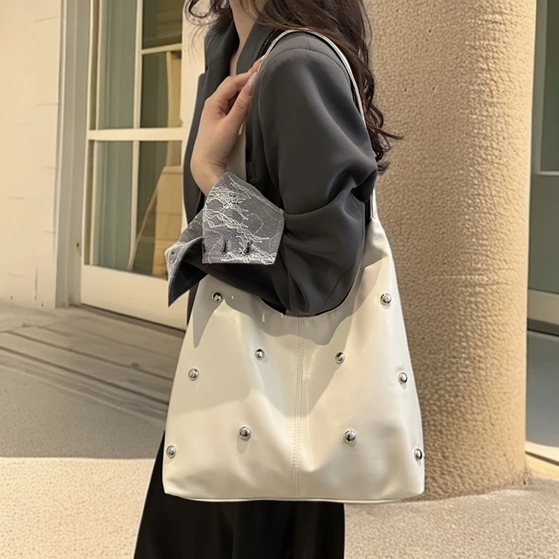 大容量包包女秋冬托特包2025新款松弛感美拉德日常通勤百搭腋下包