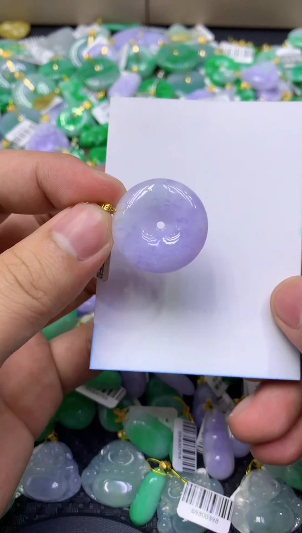 颈饰18K金镶嵌翡翠天然缅甸翡翠A货