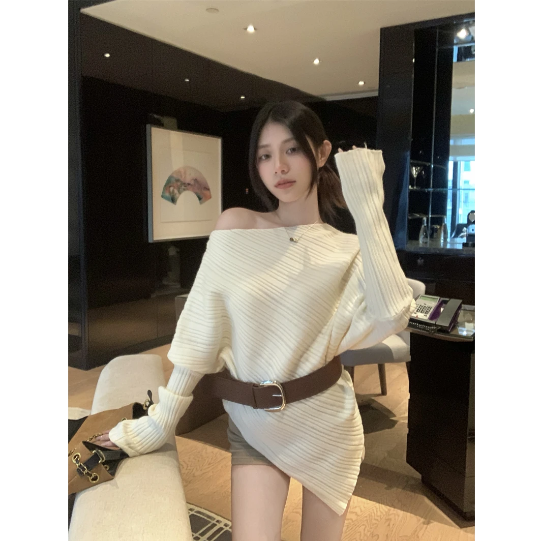 不规则斜领露肩针织衫秋季气质宽松显瘦毛衣上衣配腰带