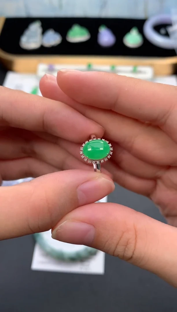 18K金镶嵌把件翡翠m**o48小时鉴赏期 退货不扣服务费