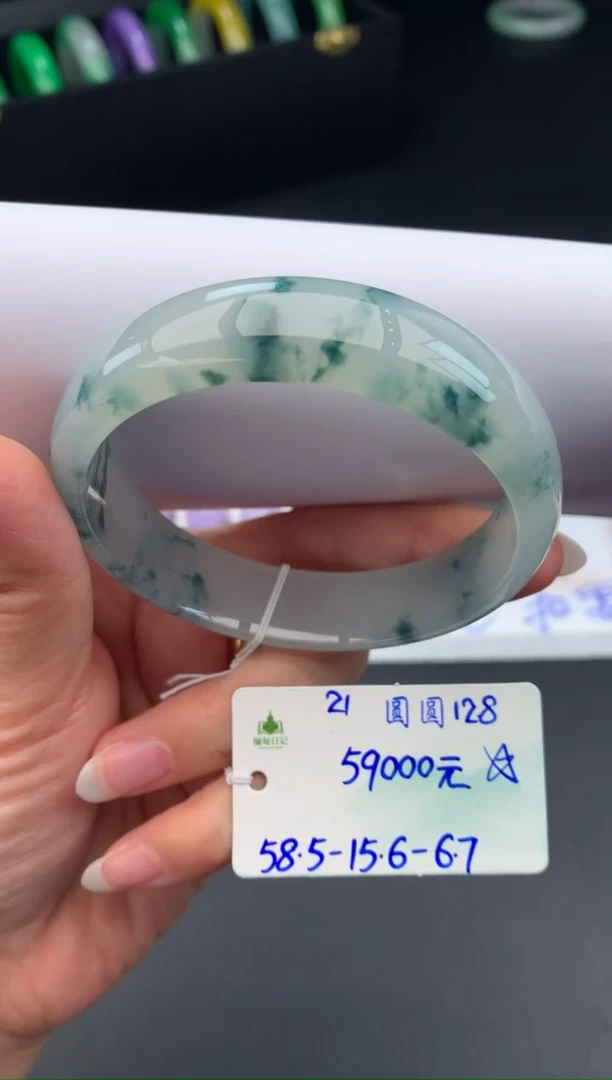 未镶嵌手镯翡翠翡翠自带#送人#，假一赔三