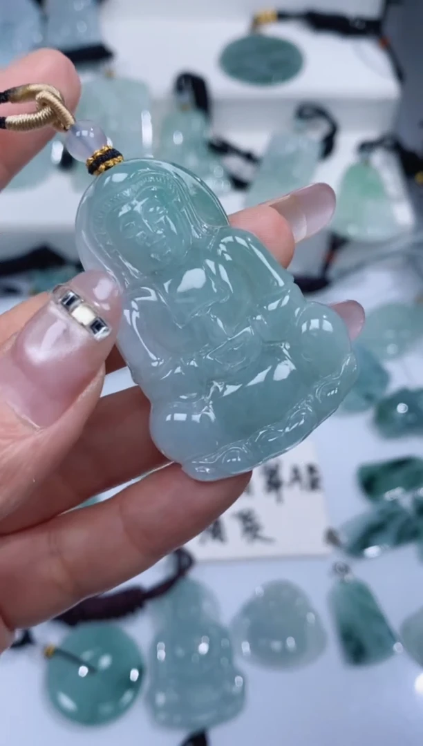 颈饰未镶嵌翡翠吊坠