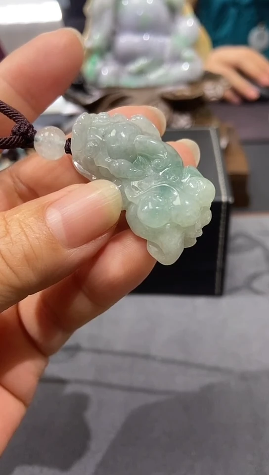 翡翠未镶嵌颈饰用****3吊坠