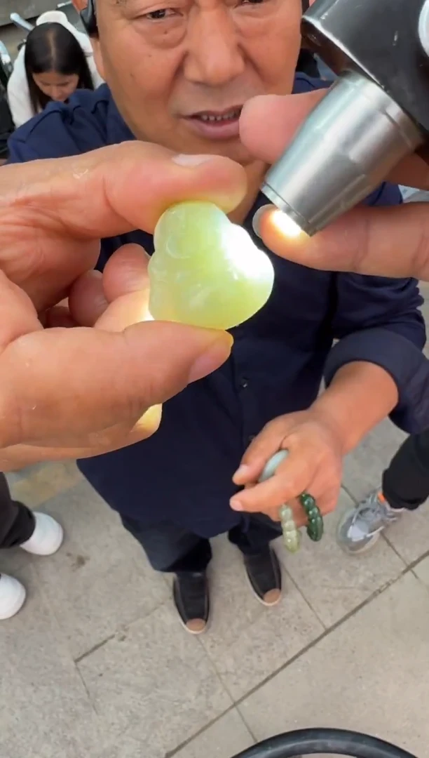 未镶嵌戒指和田玉（糖玉）和田玉