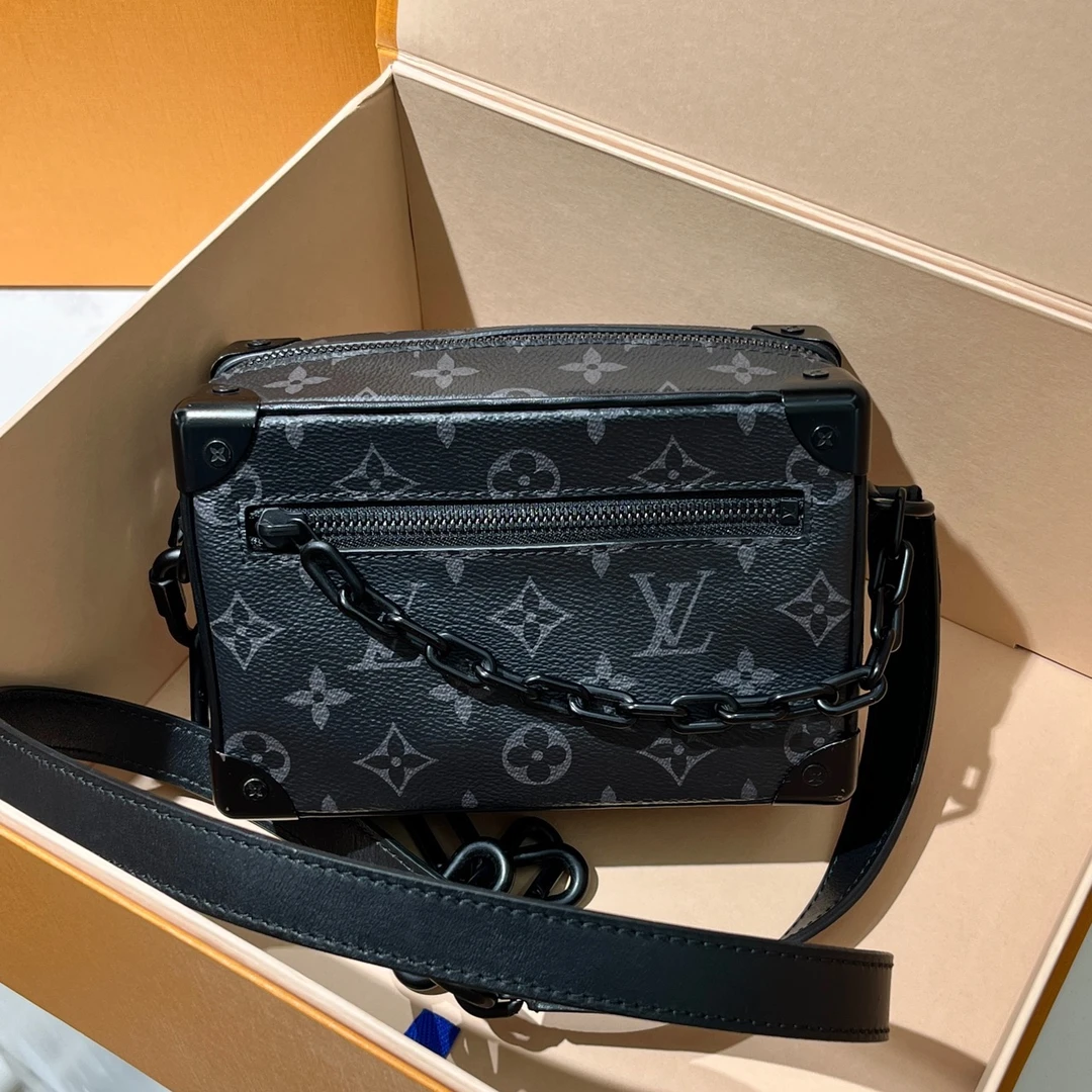 95新 LouisVuitton/路易威登  mini soft trunk 老花黑武士盒子包