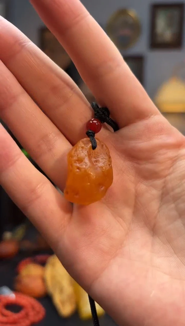 琥珀颈饰未镶嵌吊坠