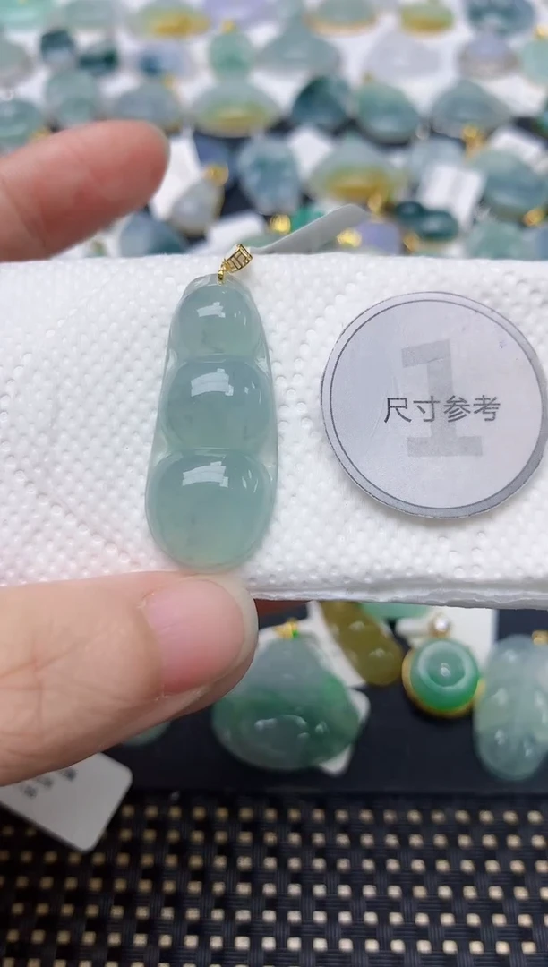 颈饰18K金镶嵌翡翠天然缅甸A货翡翠