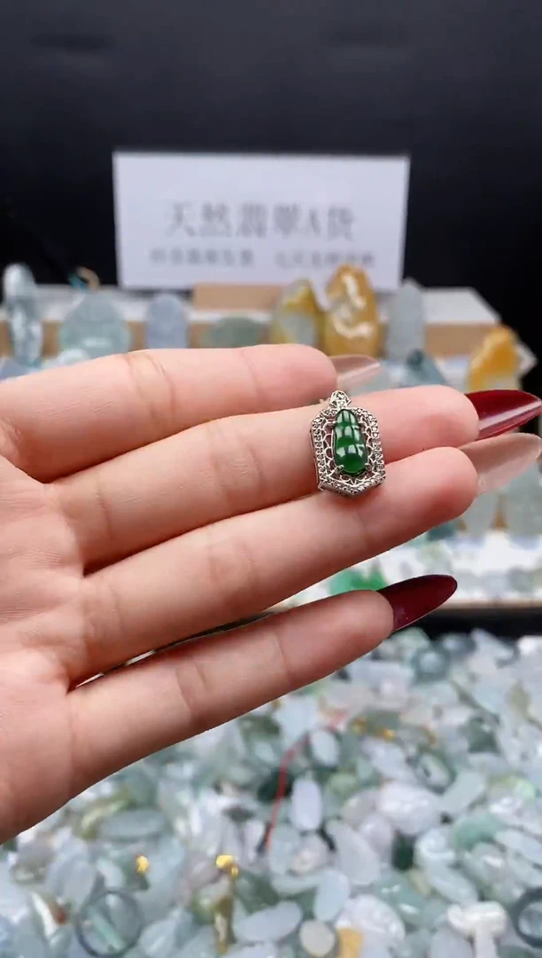 翡翠未镶嵌吊坠(不含链)91福豆