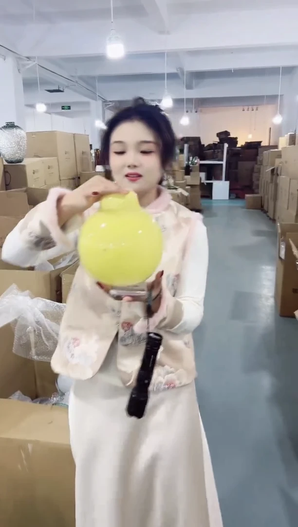 【闪购商品】玻璃私花主义花瓶厂-微瑕--ET74