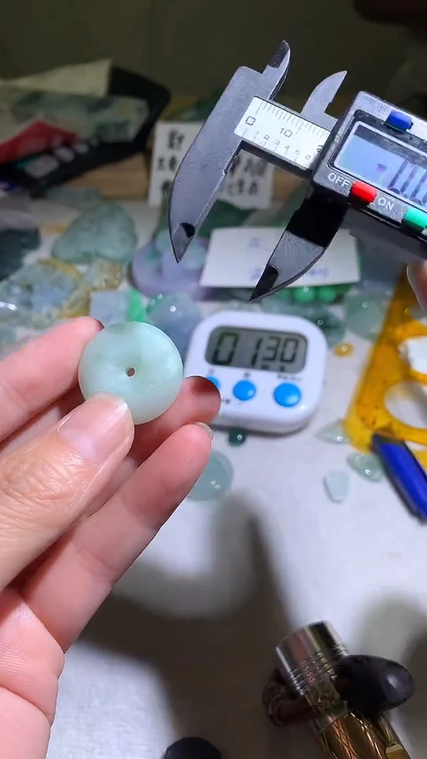 翡翠挂件未镶嵌111