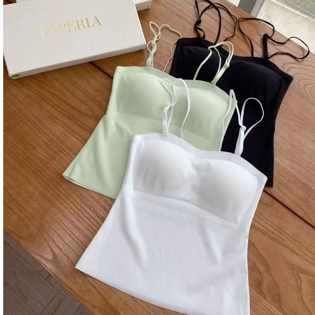 大码女装百搭防走光吊带美背显瘦大码无痕吊带背心胸垫一体式内衣