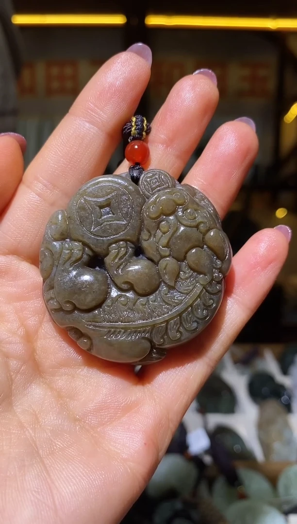 颈饰未镶嵌和田玉1