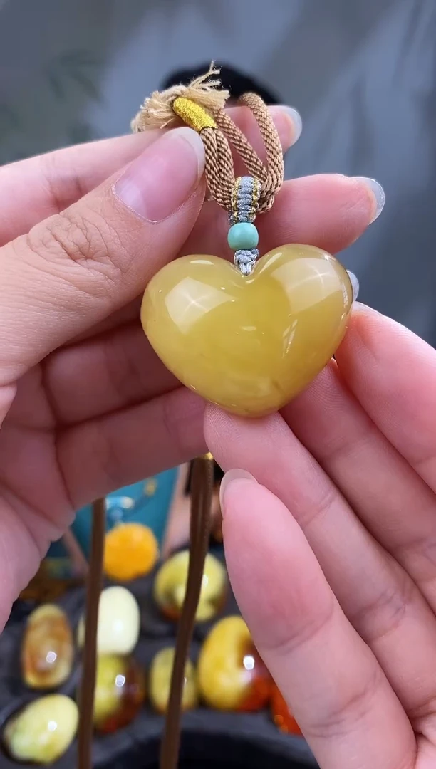 裸石琥珀未镶嵌 全国 包邮