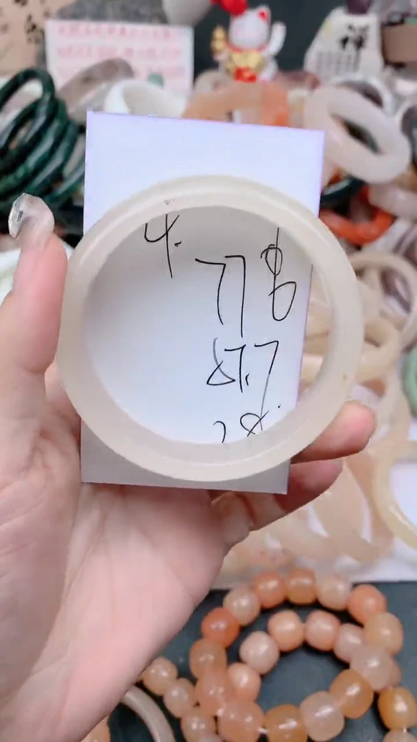 未镶嵌手镯石英质玉776