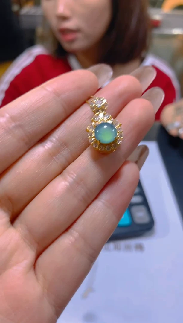 未镶嵌翡翠耳饰多样性发一