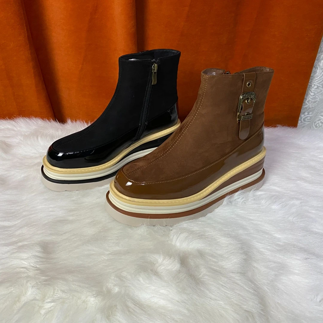 B118-新疆包邮休闲女款马丁靴