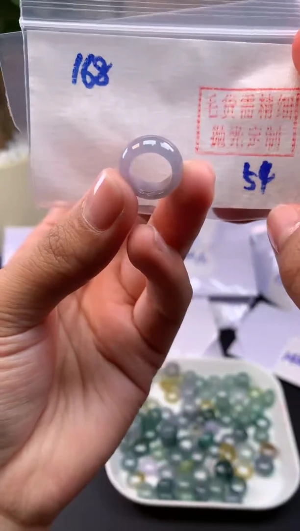 【闪购商品】定制翡翠未镶嵌甜甜圈#168元随机拍一发一毛货需抛光