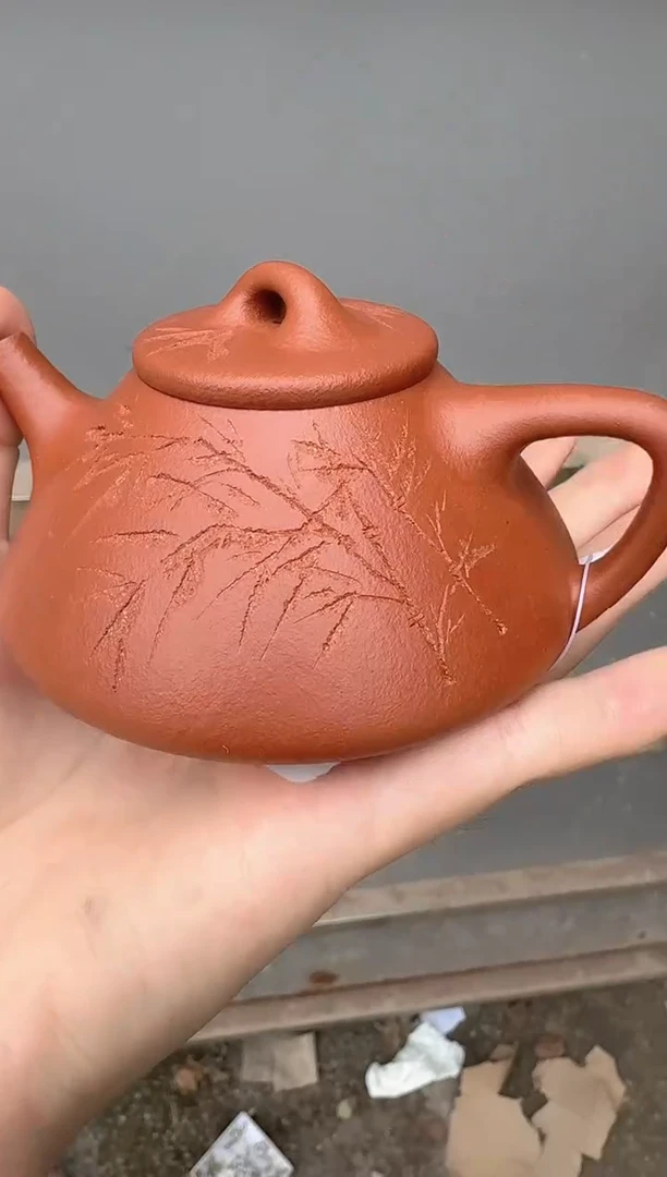 茶壶紫砂龙山朱砂刻绘石瓢