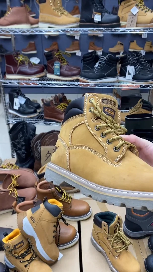 牛皮40.5码，牛头1 皮鞋码，工装靴个别鞋面有胶印默认瑕疵介意勿拍