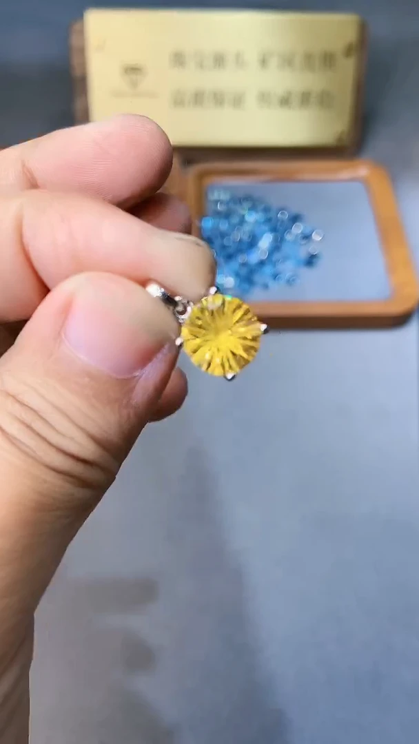 【闪购商品】黄晶颈饰银S925镶嵌3545