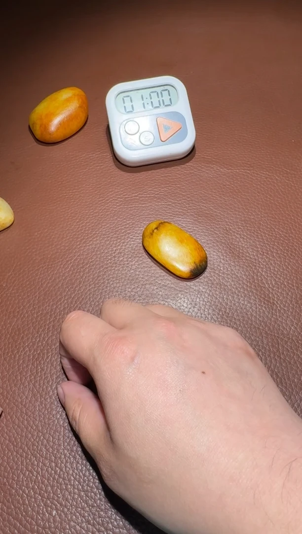 未镶嵌和田玉挂件美**内和田玉