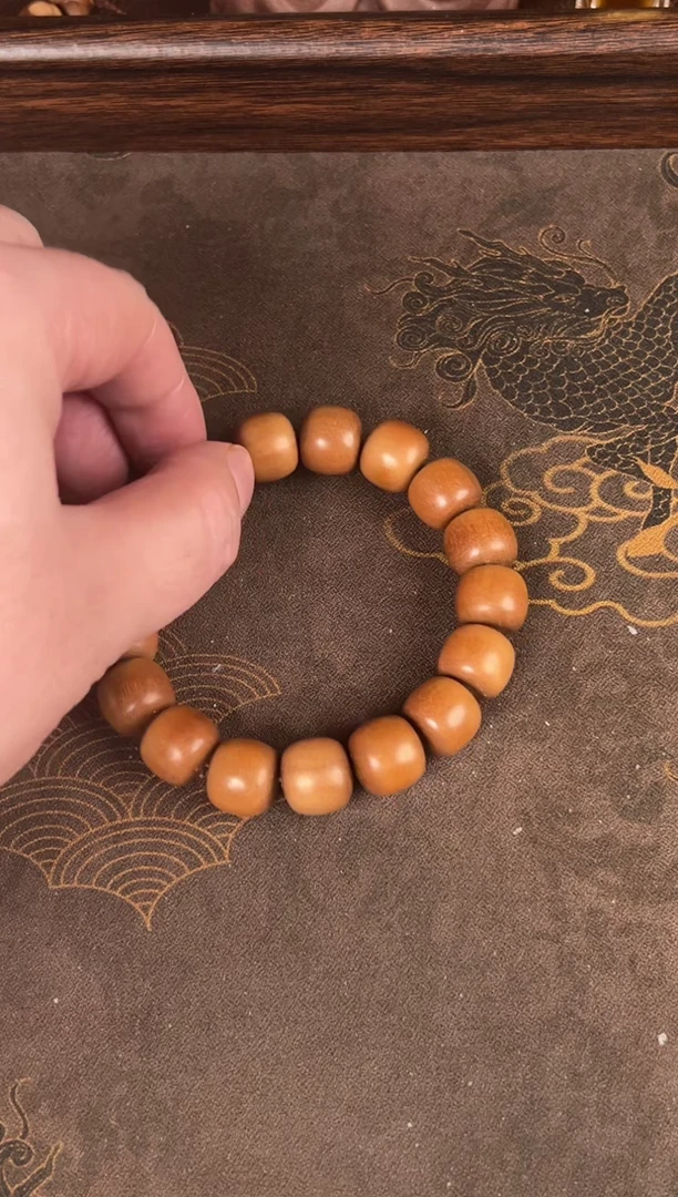 檀香木迈索尔正区老山檀12X13瑕疵