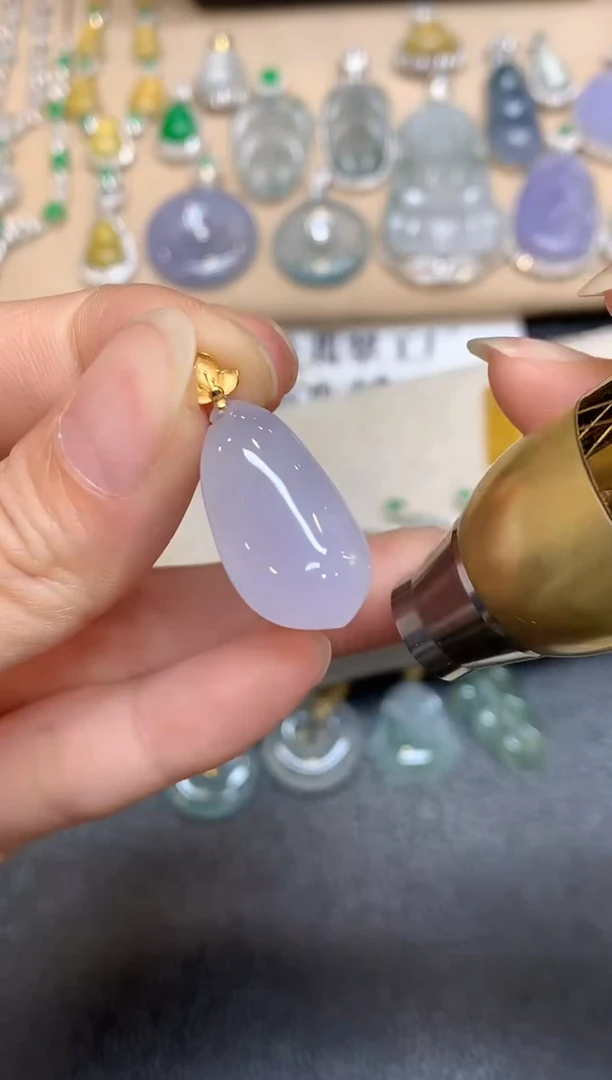 颈饰18K金镶嵌翡翠福瓜【无服务费【紫货有色差】