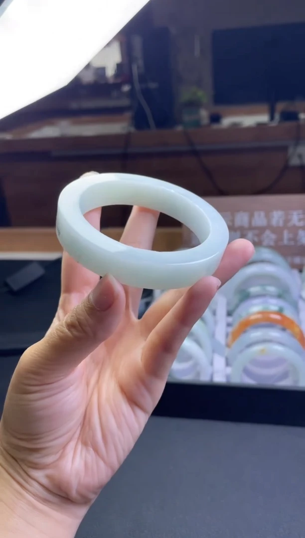 定制翡翠毛胚手镯未镶嵌天然A货翡翠毛胚手镯