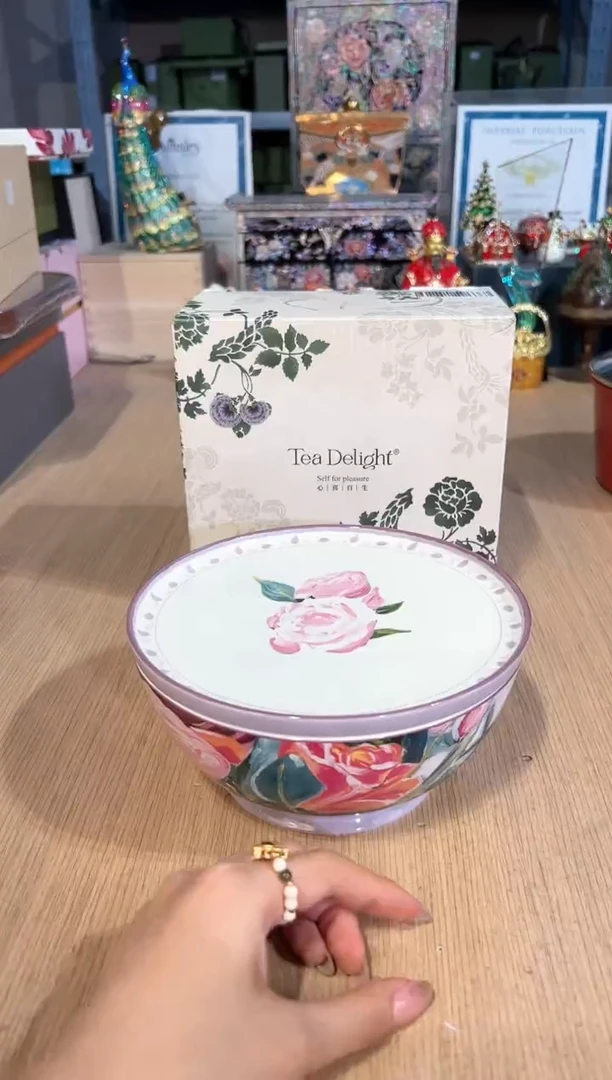 【闪购商品】杯162油画带盖面碗（玫瑰集）