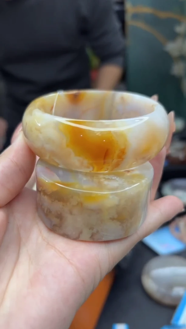 【闪购商品】石英质玉手镯未镶嵌2166（57圈赠送镯心）