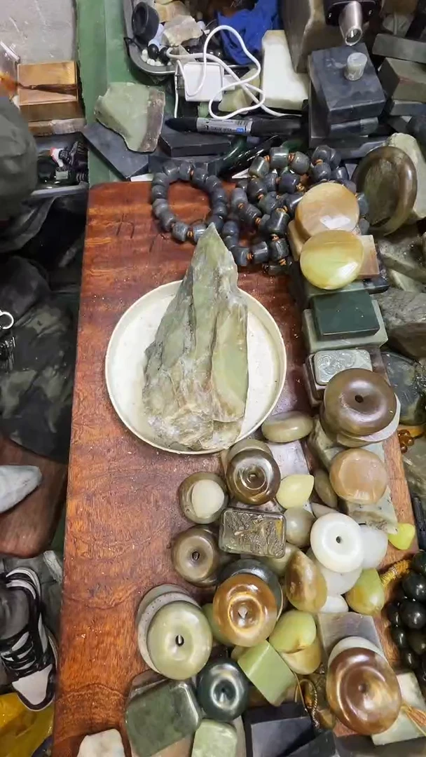 未镶嵌和田玉珠宝半成品1