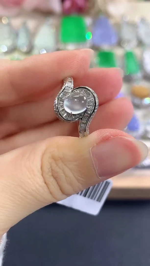 18K金镶嵌戒指翡翠D38  多样性一件发