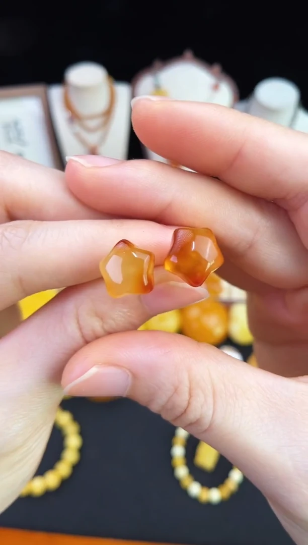 琥珀未镶嵌珠宝奇石柒月