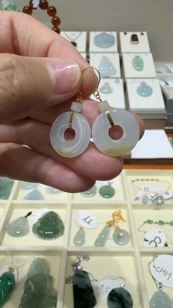 18K金镶嵌挂件翡翠A货翡翠多样性孤品一对