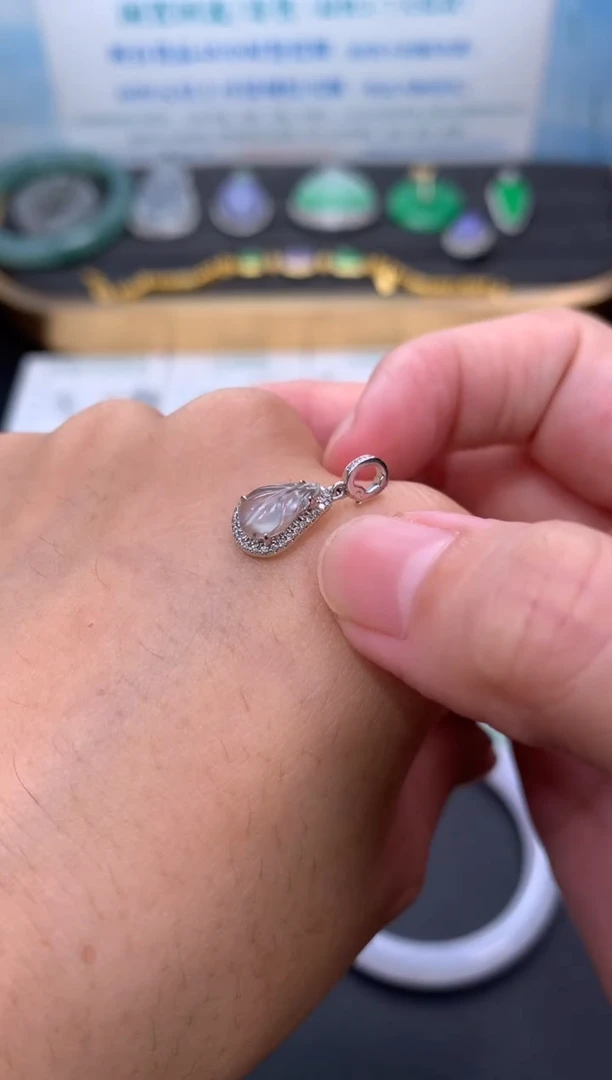 18K金镶嵌定制翡翠模式推广期48小时鉴赏期