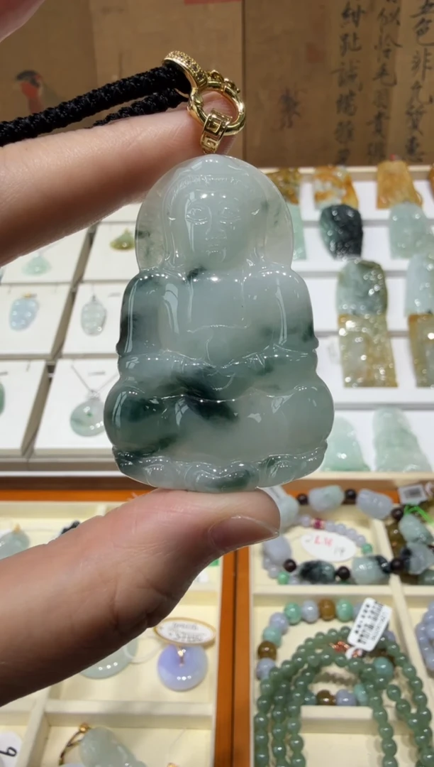 18K金镶嵌挂件翡翠A货翡翠多样性孤品